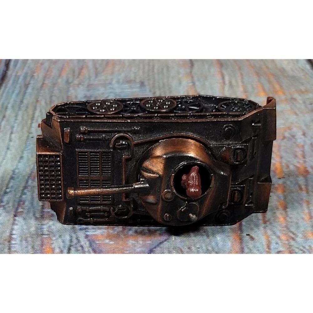Tank Manual Pencil Sharpener - Bronze - Picture 6 of 12